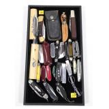 Lot: Collection of assorted knives