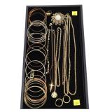 Lot: Assorted costume gold jewelry