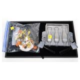 Lot, 50 assorted jig heads and C. Palmer 107