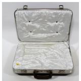 Dan Wesson Pistol Case w/White Interior
