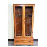 2 Door 8-Gun Cabinet, locking