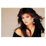 Nia Peeples, singer, autograph on 3 1/2 x 5 1/2