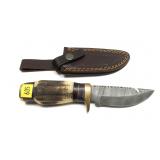 Handmade custom Damascus steel knife with