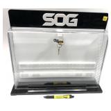 SOG countertop knife display with keys,