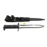 Knife/bayonet with scabbard