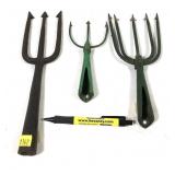 Lot, 3 trident spear heads