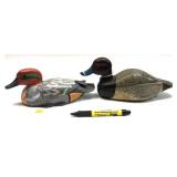 Lot, 2 decorative wooden duck decoys