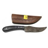 Custom handmade Damascus steel blade knife with