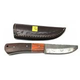 Custom handmade Damascus steel blade knife with