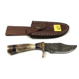 Custom handmade Damascus steel blade knife with