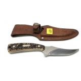 Schrade 152 UH knife with leather sheath, 7"