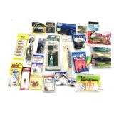 Lot, assorted lures, hooks and fishing accessories