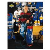 Brett Hull autograph on 1992 Upper Deck Card #620