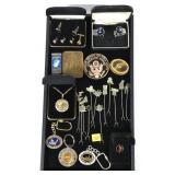 Lot, fashion jewelry, awards, hors d