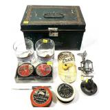 Lot, assorted vintage fishing accessories