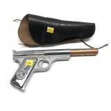 Daisy No. 118 Targeteer BB pistol with leather