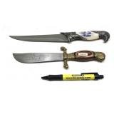 Lot, 2 decorative hunting knives with sheaths,