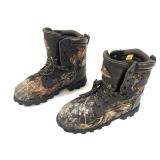 Pair of Rocky Kids 6" Bearclaw Boots size 7M