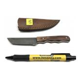 Custom handmade Damascus blade knife with