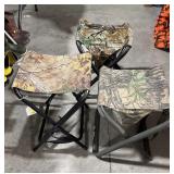 Lot: 2 folding hunting stools