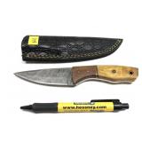 Custom handmade Damascus blade knife with