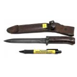 Knife/bayonet with leather sheath