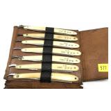 Vintage leather straight razor case with 7 razors