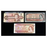 Lot, 3 Canadian $2 notes