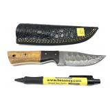 Custom handmade Damascus blade knife with