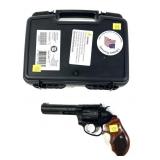 Charter Arms Target Pathfinder .22 LR. D.A.