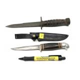 Lot, 2 knives, 1 with sheath