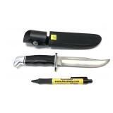 Buck 119 hunting knife with Buck 119 leather