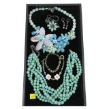 Lot, fashion jewelry, including sterling earrings