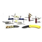 Lot, assorted pocket knives includes 2-small