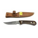 Camillus Young Buck knife with leather sheath