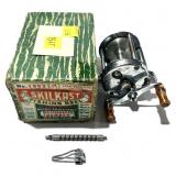 Vintage Pflueger Skilkast Reel No. 1953, with box