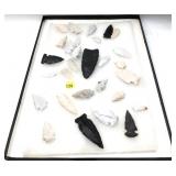 Lot: Assorted Arrow Heads in riker box