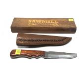 Custom hunting knife with embossed leather