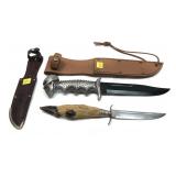 Lot, 2 decorative handled hunting knives with