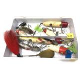 Lot, assorted vintage lures includes Jitterbugs,