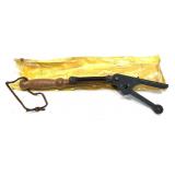 Wooden Handle clay target thrower