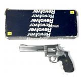 Smith & Wesson Model 686 Distinguished Combat