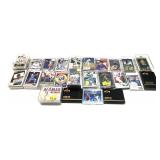 Lot, collection of assorted baseball cards