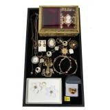Lot, fashion jewelry and jewelry box
