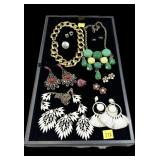 Lot, fashion Jewelry, including three