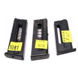 Lot: 3 Assorted Magazines, unknown, not marked.