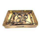 Lot, 2 conibear traps