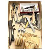 Lot, assorted vintage reloading tools and