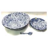 Lot, enamelware medium basin, plate and spoon, 3