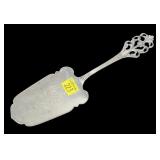 Sterling pie server, 1.745 T. oz.